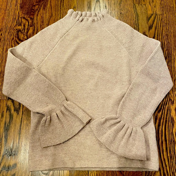 Banana Republic Sweaters - Banana Republic Beige Mock Ruffle Neck Bell Sleeve Sweater